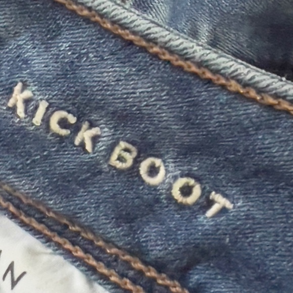 American Eagle Kick Boot wide leg jeans Women's size 8 US Reg medium wash AEO - Picture 4 of 8